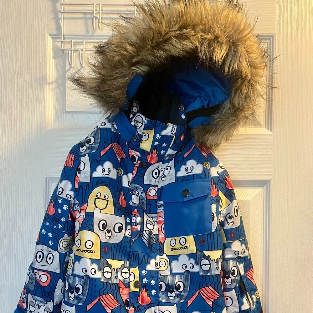 Barely used Quicksilver Snowsuit for kids -Grow system